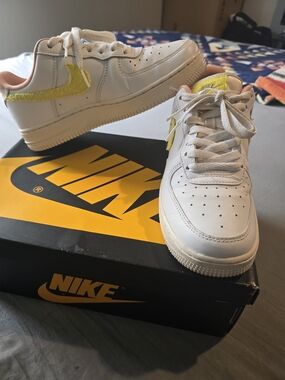 Nike Air Force 1 '07 LX Mini Mama Yellow Sneakers DV2183-100 Womens Size 7